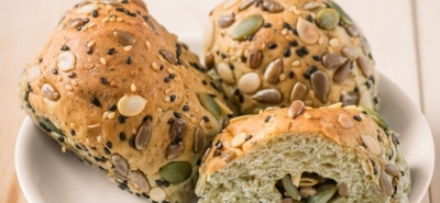 Nüsse und Ölsamen: 4 Rezepte für Brot, Crackers und Kuchen