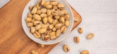Wie viele Kalorien sind in 100 g Nüssen enthalten?