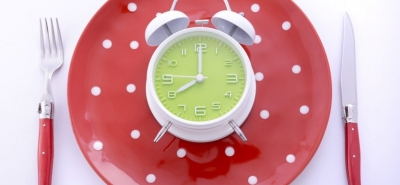 Die Uhr und das Essen: Was passiert während des Tages und der Nacht mit unserem 