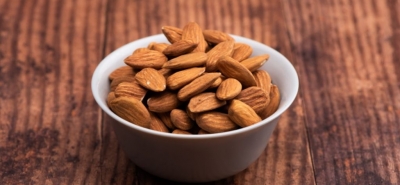 How much does an almond weigh?